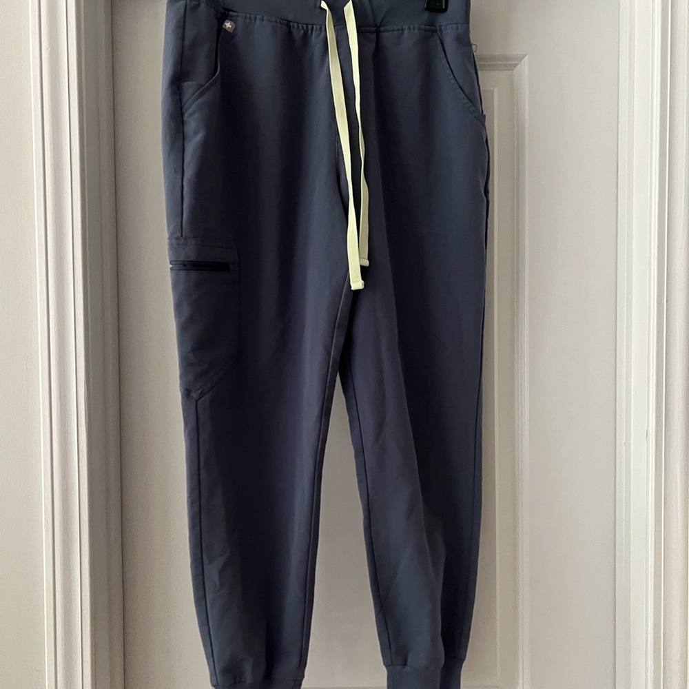 FIGS Women’s Jogger Scrub Pants SPACE NAVY
